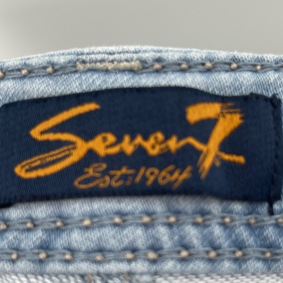 7 For All Mankind Lightly Distressed Shorts Size 10 - Picture 10 of 10